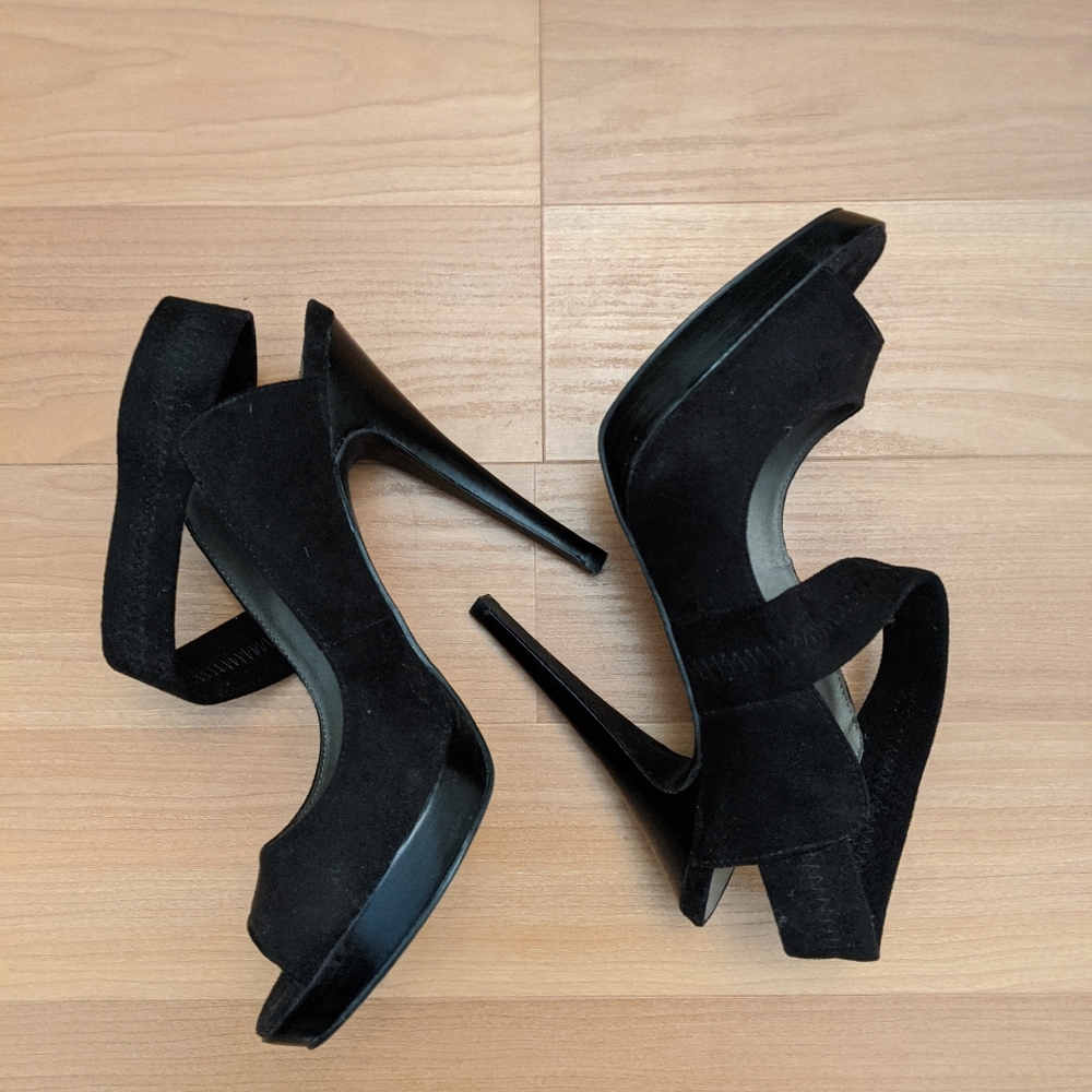 Levity heels
